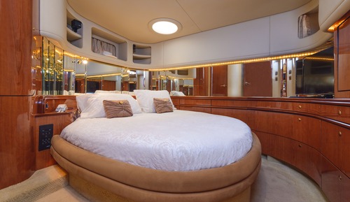 Two-Bedroom Yacht