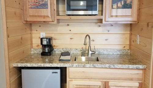 Deluxe Room, 2 Queen Beds, Mountain View