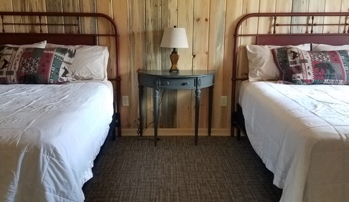 Comfort Cabin, 2 Queen Beds