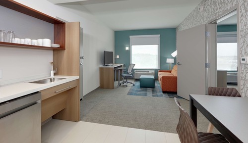 Suite, 1 King Bed, Accessible (Hearing)