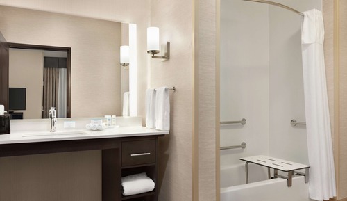 Suite, 1 King Bed, Accessible, Bathtub