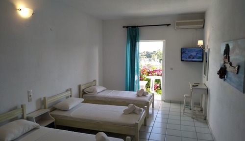 Classic Triple Room, Sea View