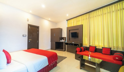 Deluxe Room with Balcony A/c