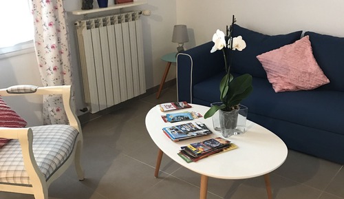 Double Room (Butterfly)