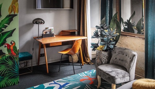 Deluxe Room (Frieda Khalo)