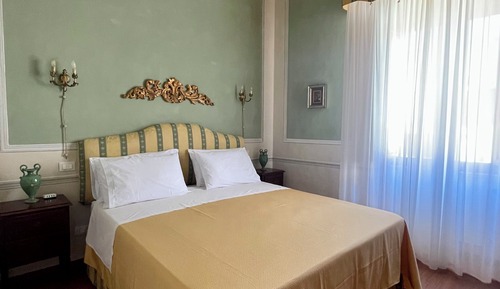 Junior Room