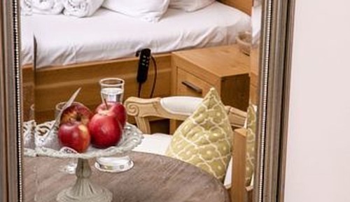 Single Room Romantic