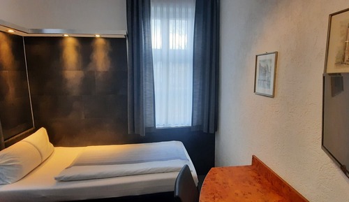 Basic Single Room