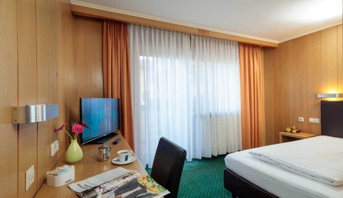 Classic Single Room