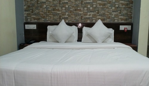 Deluxe Room, Hill View