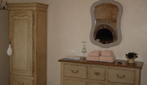 Comfort Double Room, Private Bathroom (RDC)