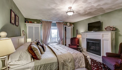 Deluxe Double Room, 1 King Bed, Non Smoking, Fireplace