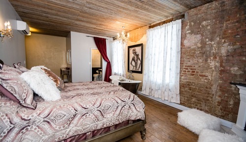 Exclusive Double Room (Moulin Rouge)