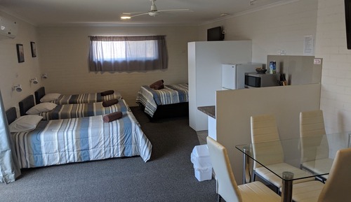 Family Room (Sleeps 5)