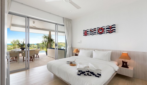 Luxury 3 Bedroom Bungalow with Ocean View and Private Infinity Pool BB4