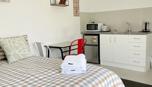 Basic Studio Suite, 1 Double Bed, Non Smoking, Refrigerator