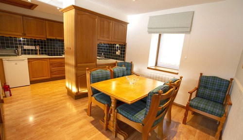 Lochside 5