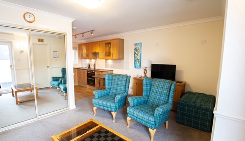 Lochside 7