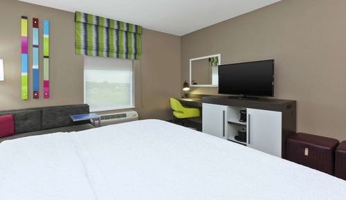 Room, 1 King Bed, Microwave
