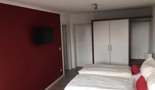 Double Room (Nr. 5)