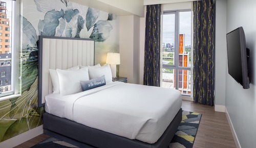Standard Room, 1 Queen Bed, Accessible (Communications Accessible)
