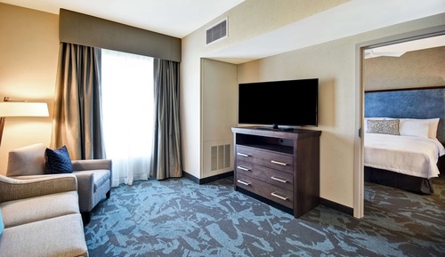 Studio, 1 King Bed, Accessible (Hearing)