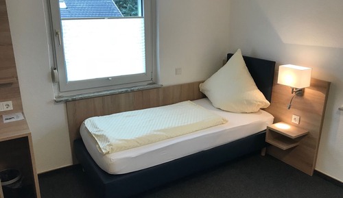Single Room, Private Bathroom