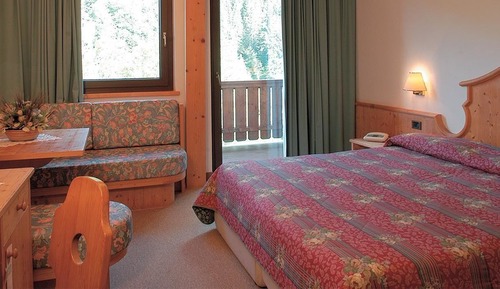 Classic Double Room, Balcony, Mountain View