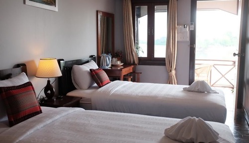 Twin Bungalow with River View