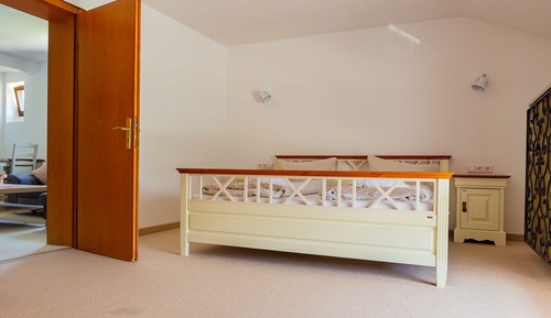 Standard Apartment, 1 King Bed, Kitchenette