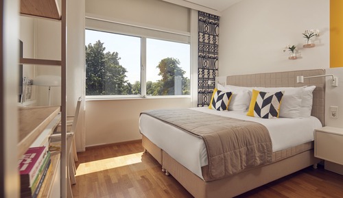 Comfort Room (Plus)