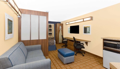 Studio Suite, 1 Queen Bed, Non Smoking
