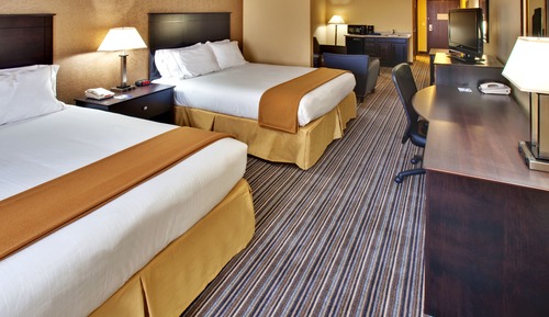 Suite, 2 Queen Beds (Additional Living Area)