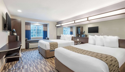 Room, 1 Queen Bed, Accessible, Non Smoking (Mobility/Hearing, roll-in shower)