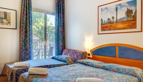 Triple Room
