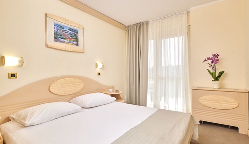Suite, Balcony