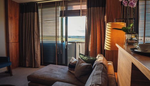 Airside Sky Suite