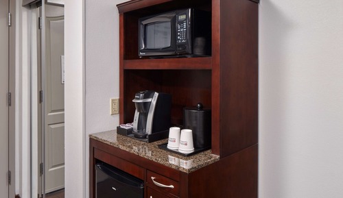 Junior Suite, 1 King Bed, Accessible (Hearing)