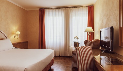 Classic Double Room