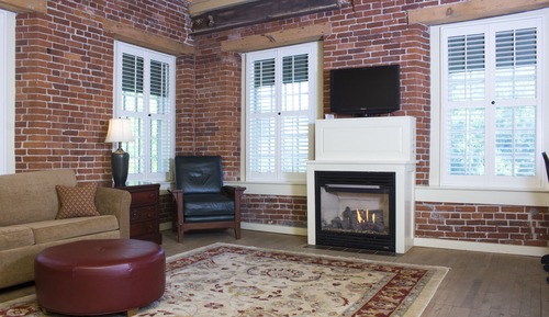 Suite (Claremont)