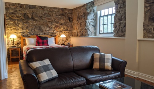 Deluxe Room (Mill River - Queen)