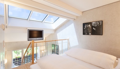 Gallery Room, Balcony