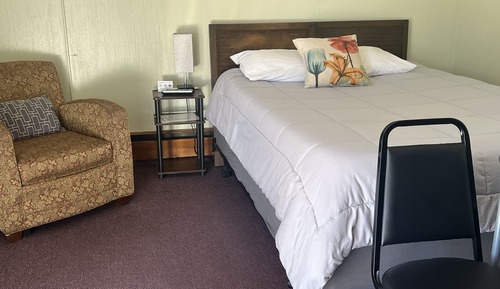 Standard Room, 1 Queen Bed