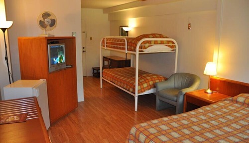 Family Quadruple Room, Multiple Beds, Bathtub, Lakeside