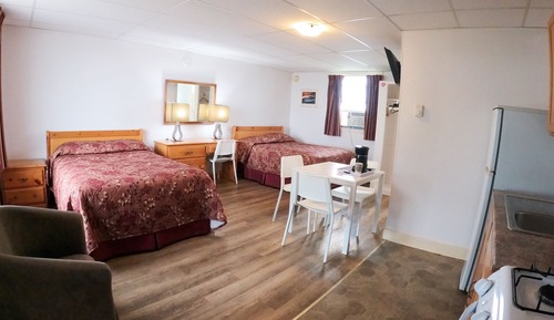Room Two double beds with kitchenette