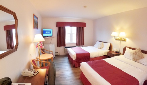 Room Two full beds (up to 4 pers)