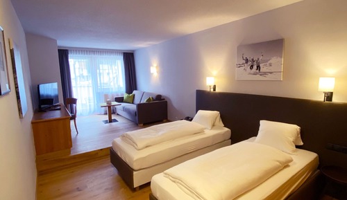 Deluxe Room, Balcony