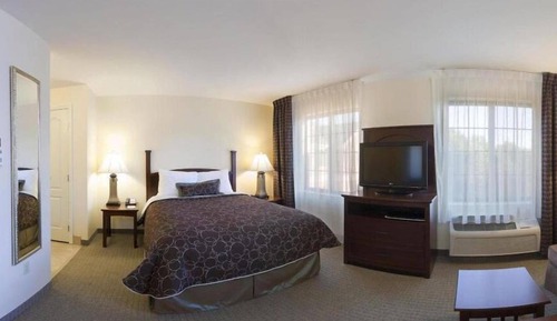 Studio Suite, 1 Queen Bed, Accessible (Mobility Tub)