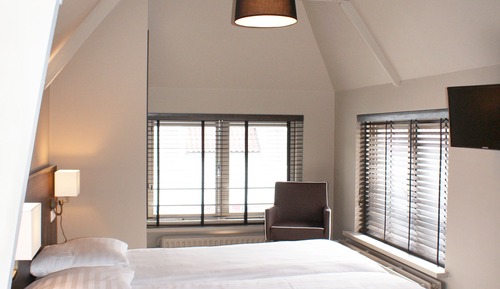Comfort Double Room (with Shower)