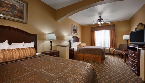 Standard Room, 2 Queen Beds, Non Smoking, Microwave